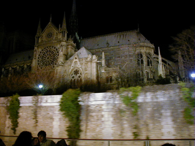 boat tour of Paris 3