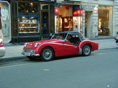 cool car on rue St Honore